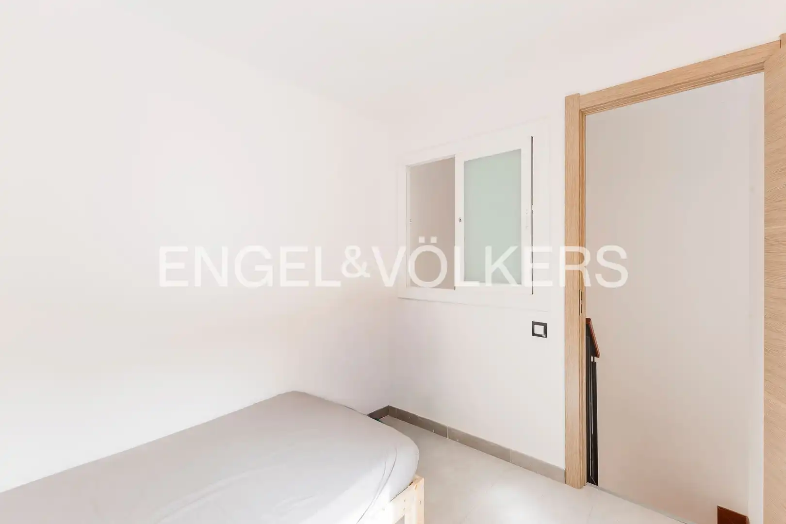 Dormitori de Casa o xalet en venda en Barcelona amb Aire condicionat, Calefacció i Terrassa