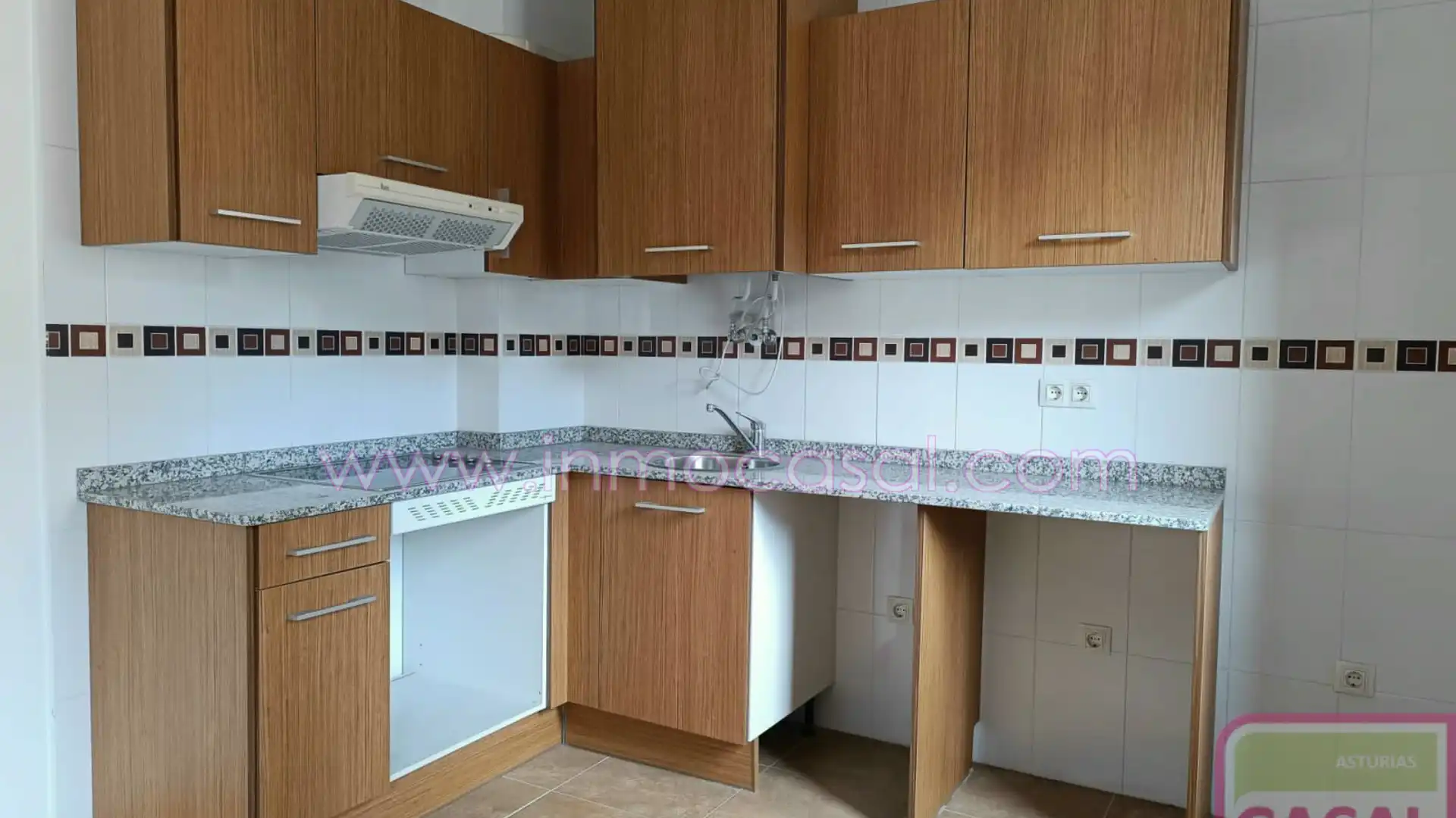 Küche von Wohnung zum Verkauf in Aller mit Heizung und Abstellraum