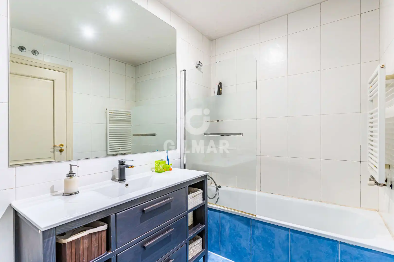 Bathroom of Detached homes for sale in Madrid  with Heating, Private garden and Swimming Pool