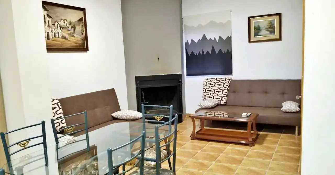 Sala de estar de Casa o chalet en venta en Alcalá del Júcar con Aire acondicionado, Jardín privado y Terraza