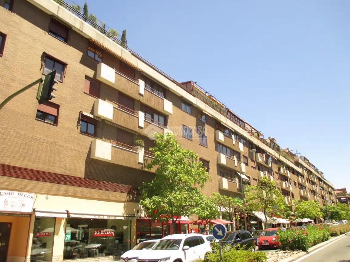 Vista exterior de Local en venta en Madrid con Aire acondicionado y Calefacción