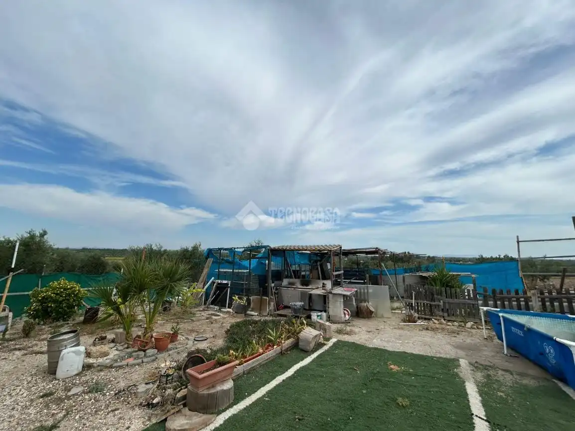 Finca rústica en venta en Arahal