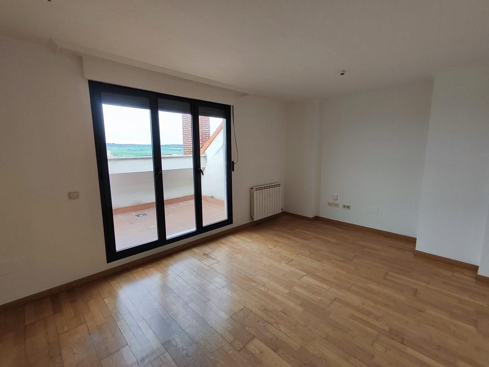 Bedroom of Attic for sale in Arroyo de la Encomienda  with Heating, Terrace and Community pool