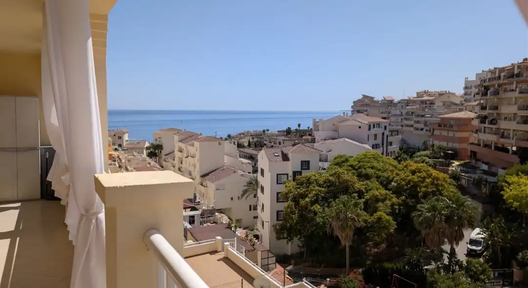 Apartamento con piscina en venta en Torrequebrada, imagen 11