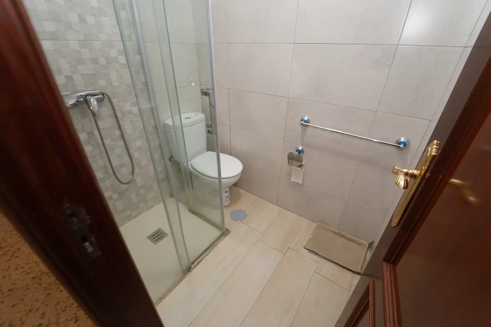 Badezimmer von Wohnung zur Miete in Granada mit Heizung, Möbliert und Ofen