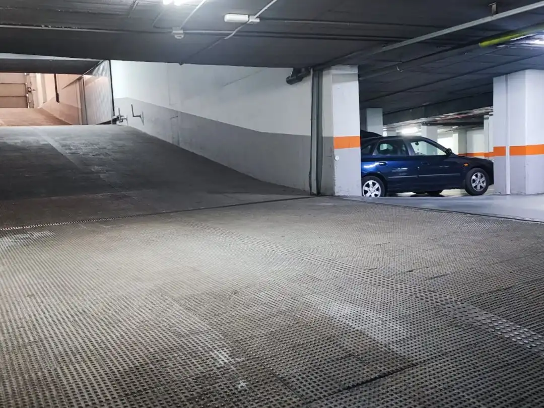 Parking de Garaje de alquiler en Madrid