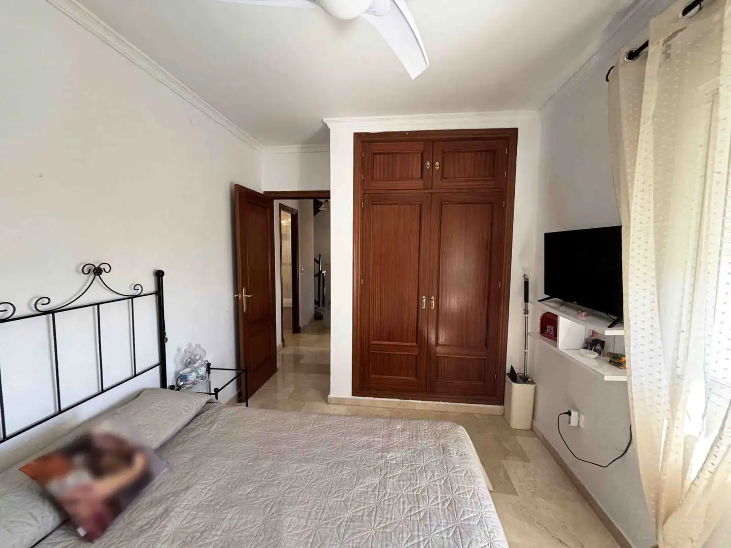 Dormitori de Casa adosada en venda en Benalup-Casas Viejas amb Aire condicionat, Calefacció i Terrassa