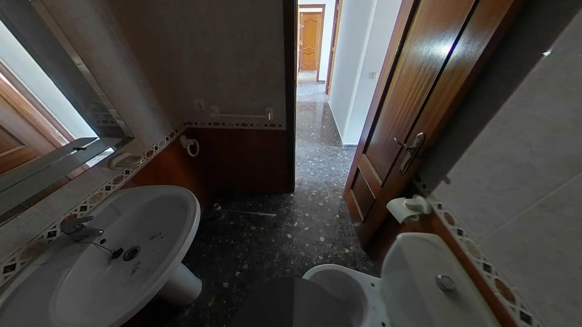 Baño de Piso en venta en Andújar con Terraza