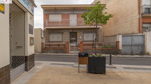 SE VENDE CASA CON UNA PARCELA DE 518 m2 EN EL CENTRO DE LOS OGÍJARES., imatge 2
