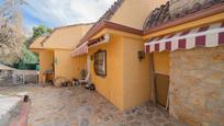 Außenansicht von Haus oder Chalet zum verkauf in El Escorial mit Heizung, Privatgarten und Terrasse