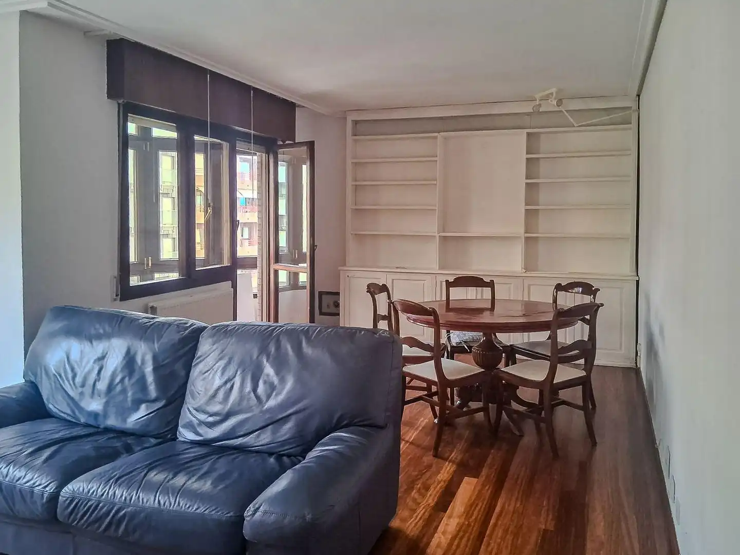 Wohnzimmer von Wohnung zur Miete in Santander mit Heizung, Parkett und Möbliert