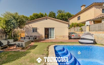 Vista exterior de Casa o xalet en venda en Sant Cugat del Vallès amb Aire condicionat i Terrassa