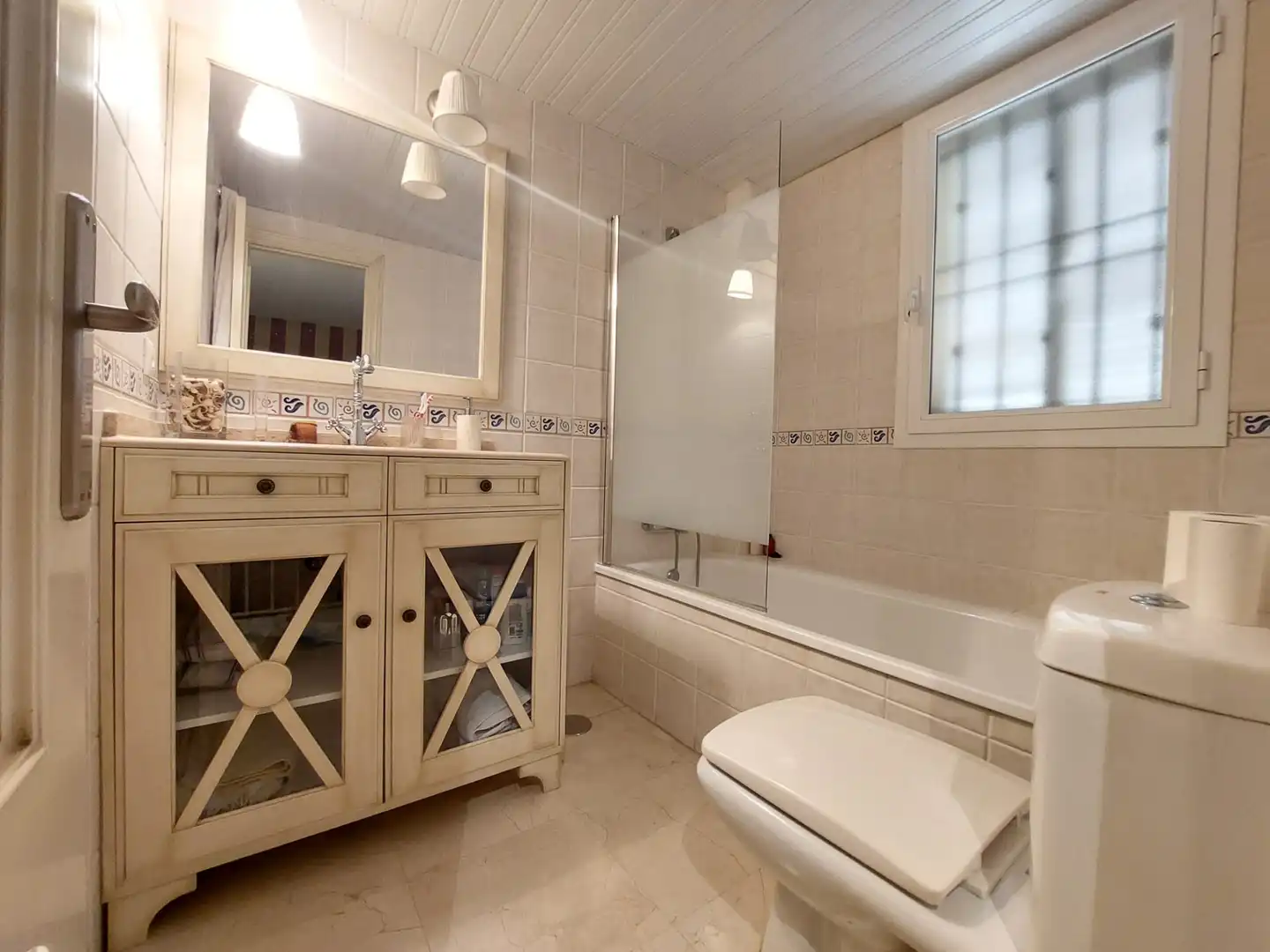 Bathroom of Detached homes for sale in Córdoba  with Air Conditioner, Heating and Terrace