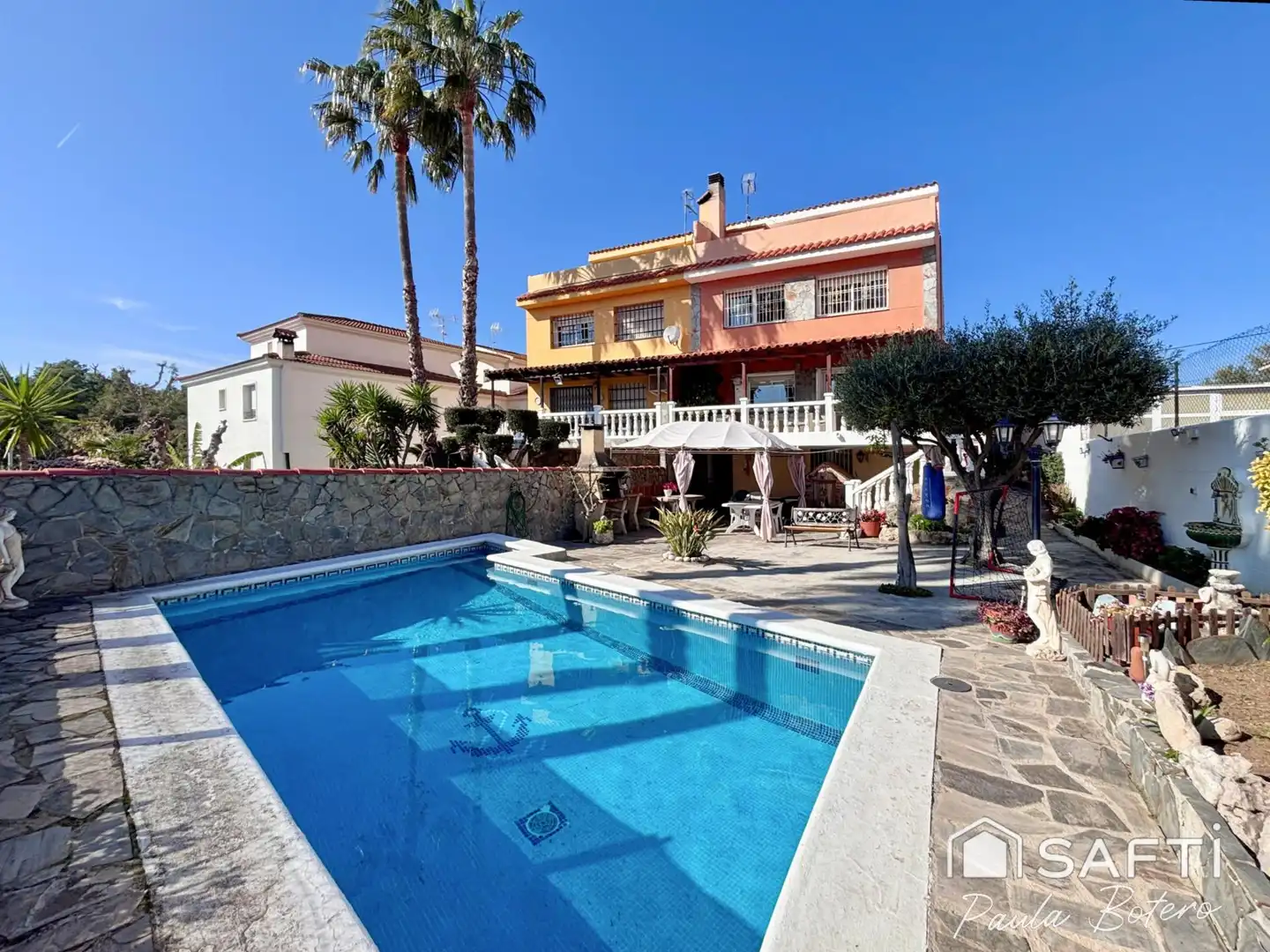 Casa adosada en venta en Mas d'En Serra - Els Cards