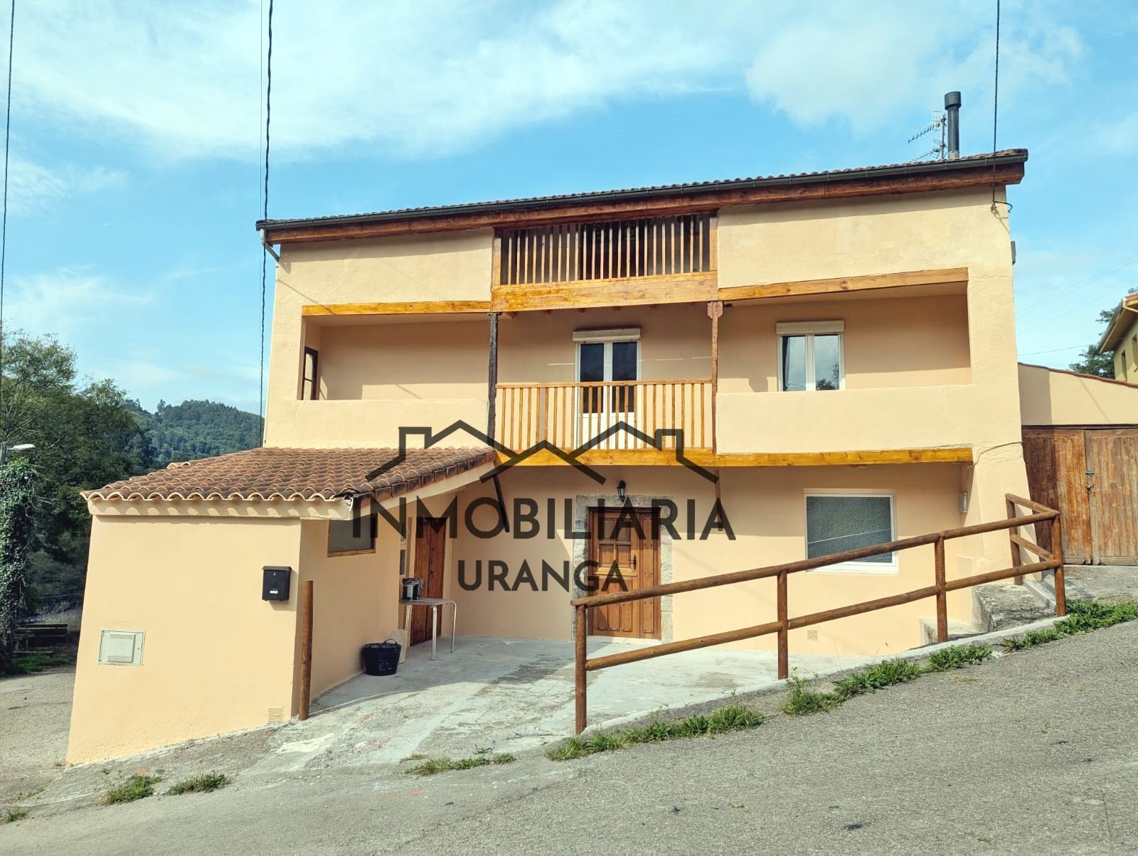 Exterior view of House or chalet for sale in Ramales de la Victoria  with Heating and Terrace