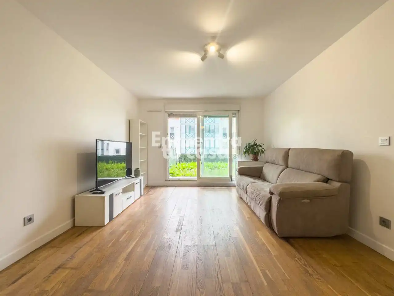 Wohnzimmer von Wohnung zum Verkauf in Hendaye mit Heizung, Privatgarten und Terrasse
