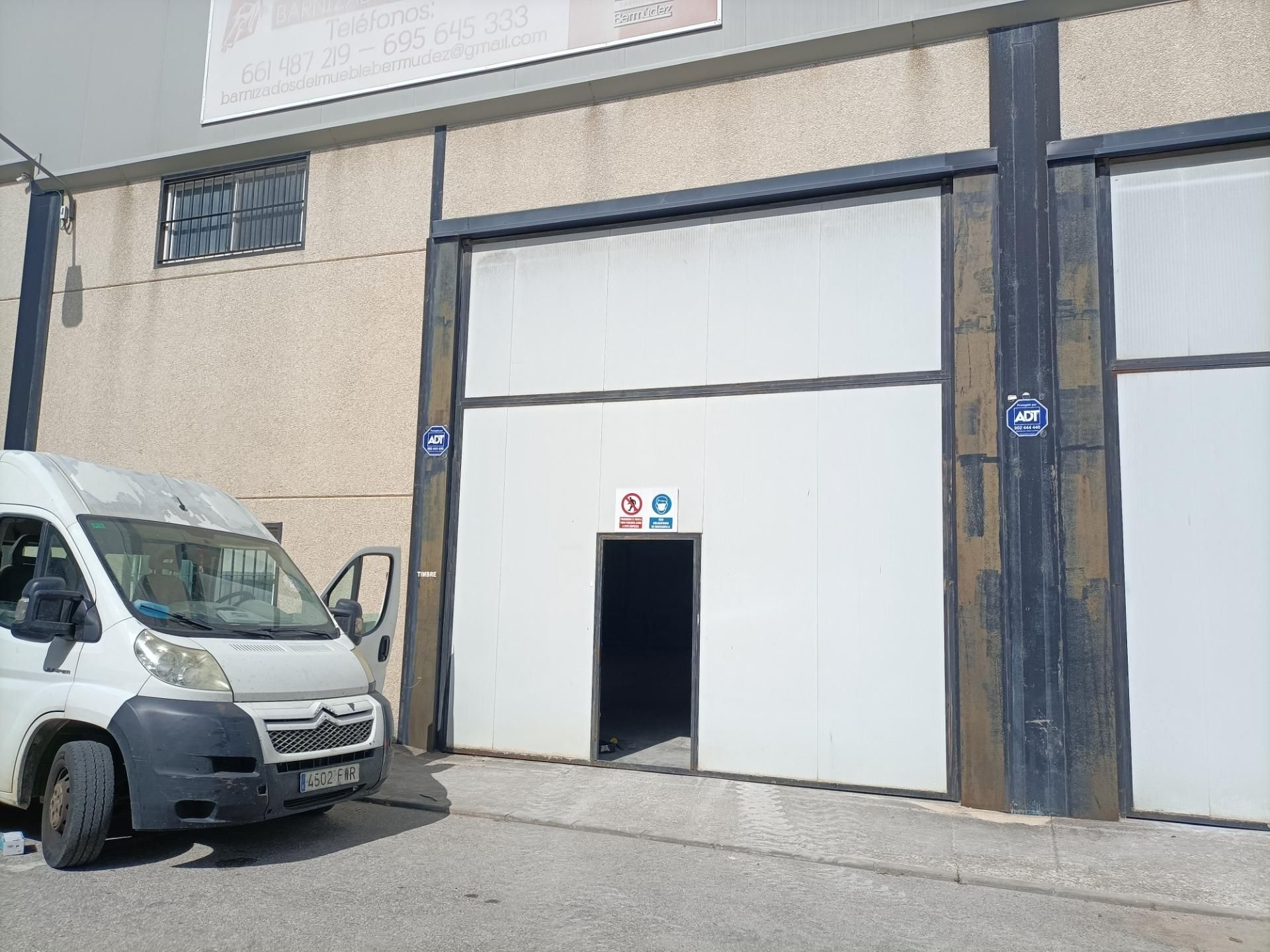 Vista exterior de Nau industrial en venda en Écija