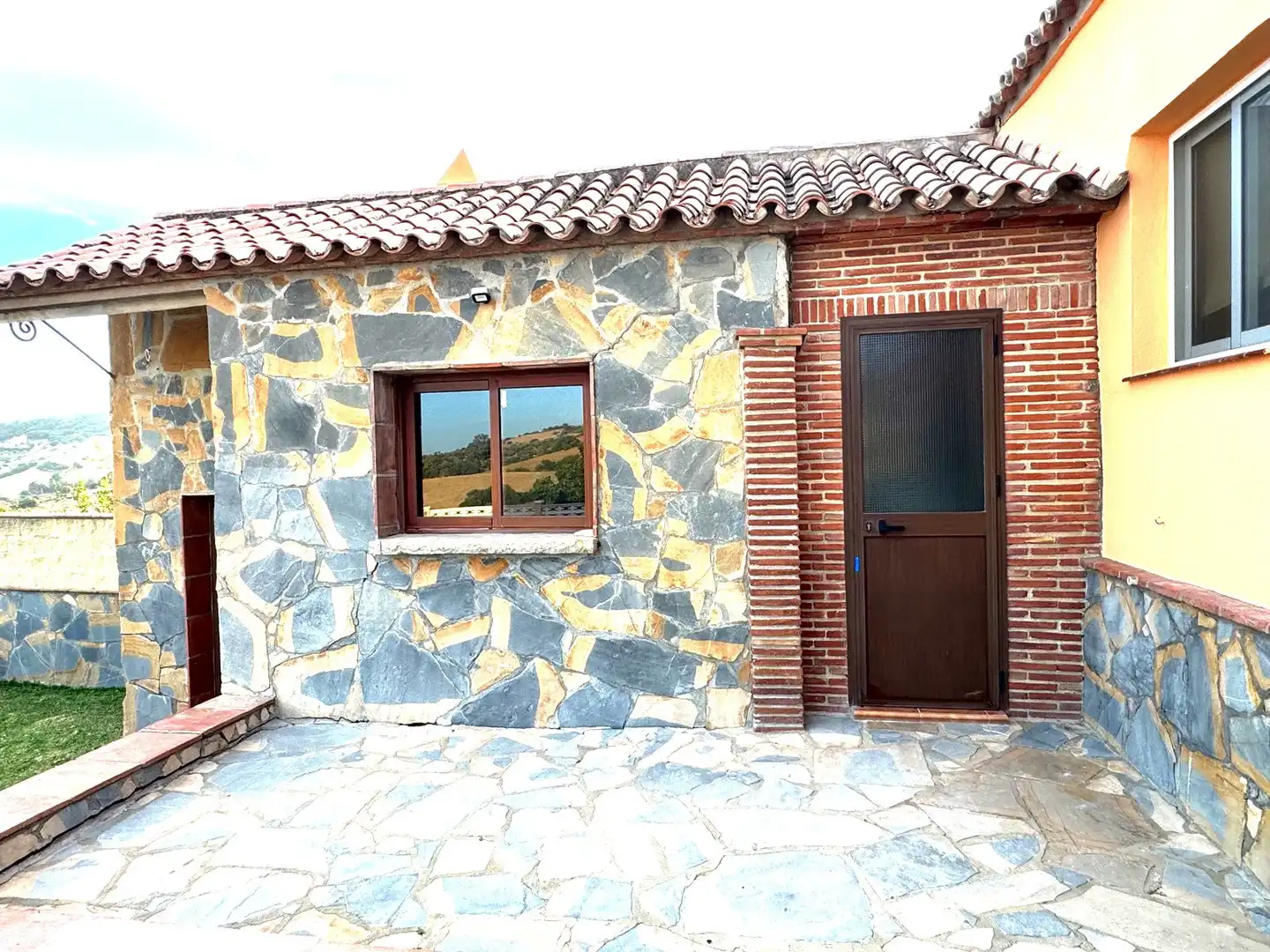 Exterior view of Houses for rent in Casares  with Air Conditioner, Private garden and Terrace
