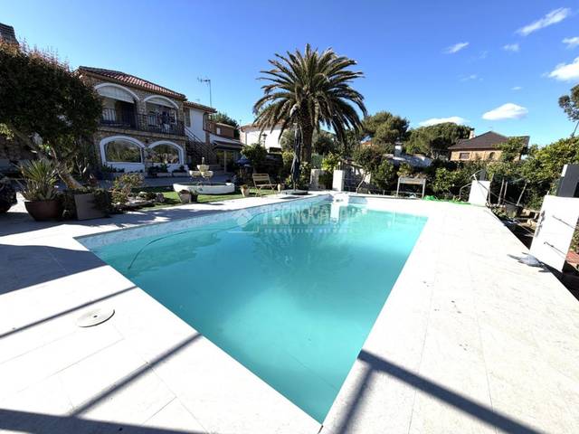 Casa-chalet en Venta en Los Hueros