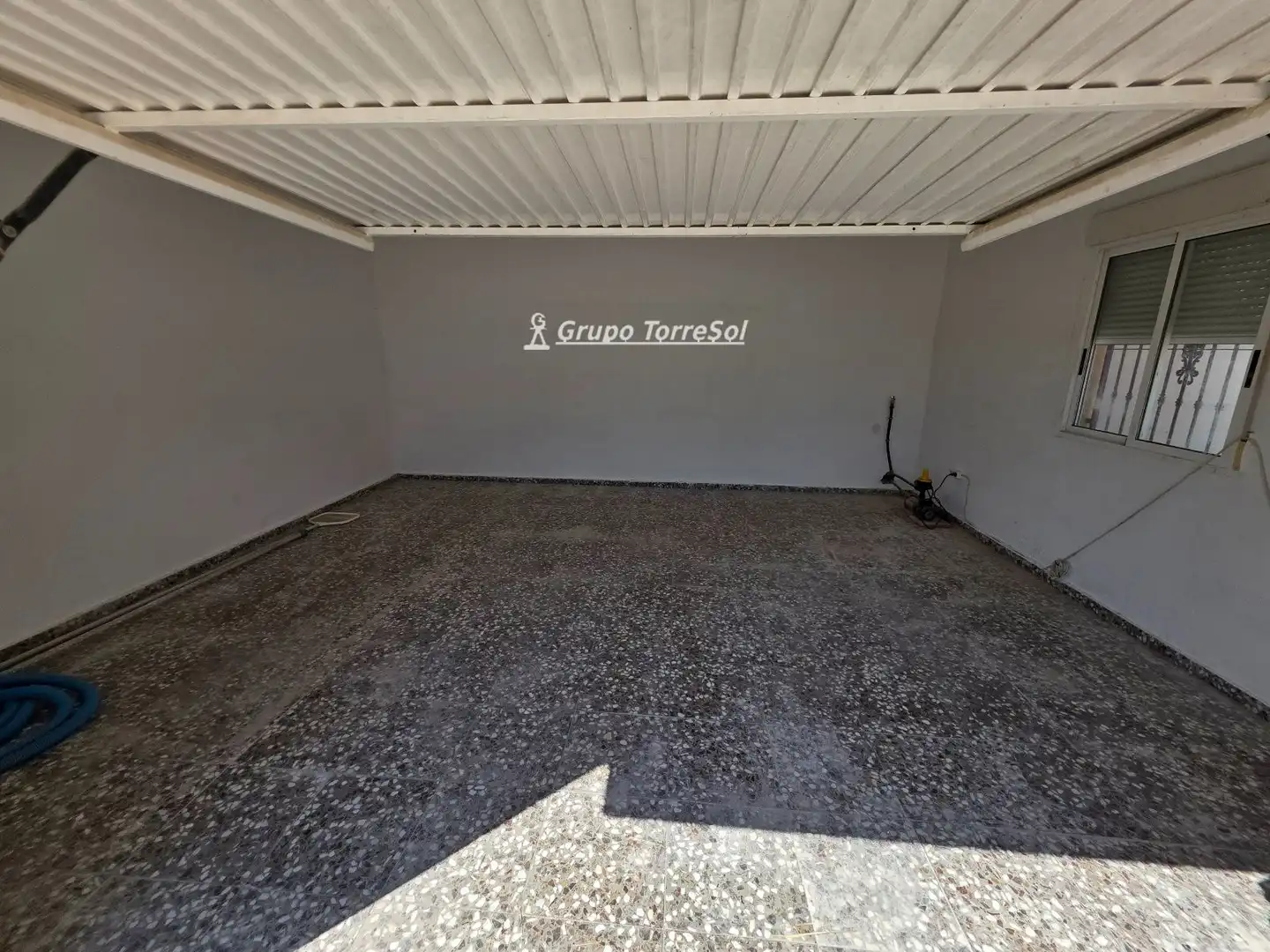 Aparcament de Casa o xalet en venda en Catral amb Calefacció, Jardí privat i Terrassa