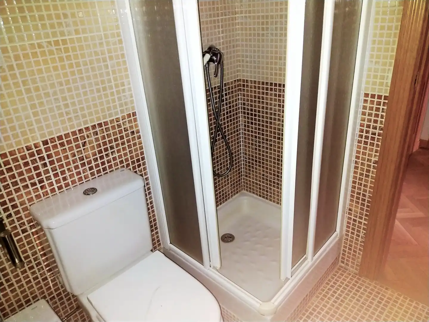 Bany de Apartament de lloguer en Aranjuez amb Aire condicionat, Calefacció i Parquet