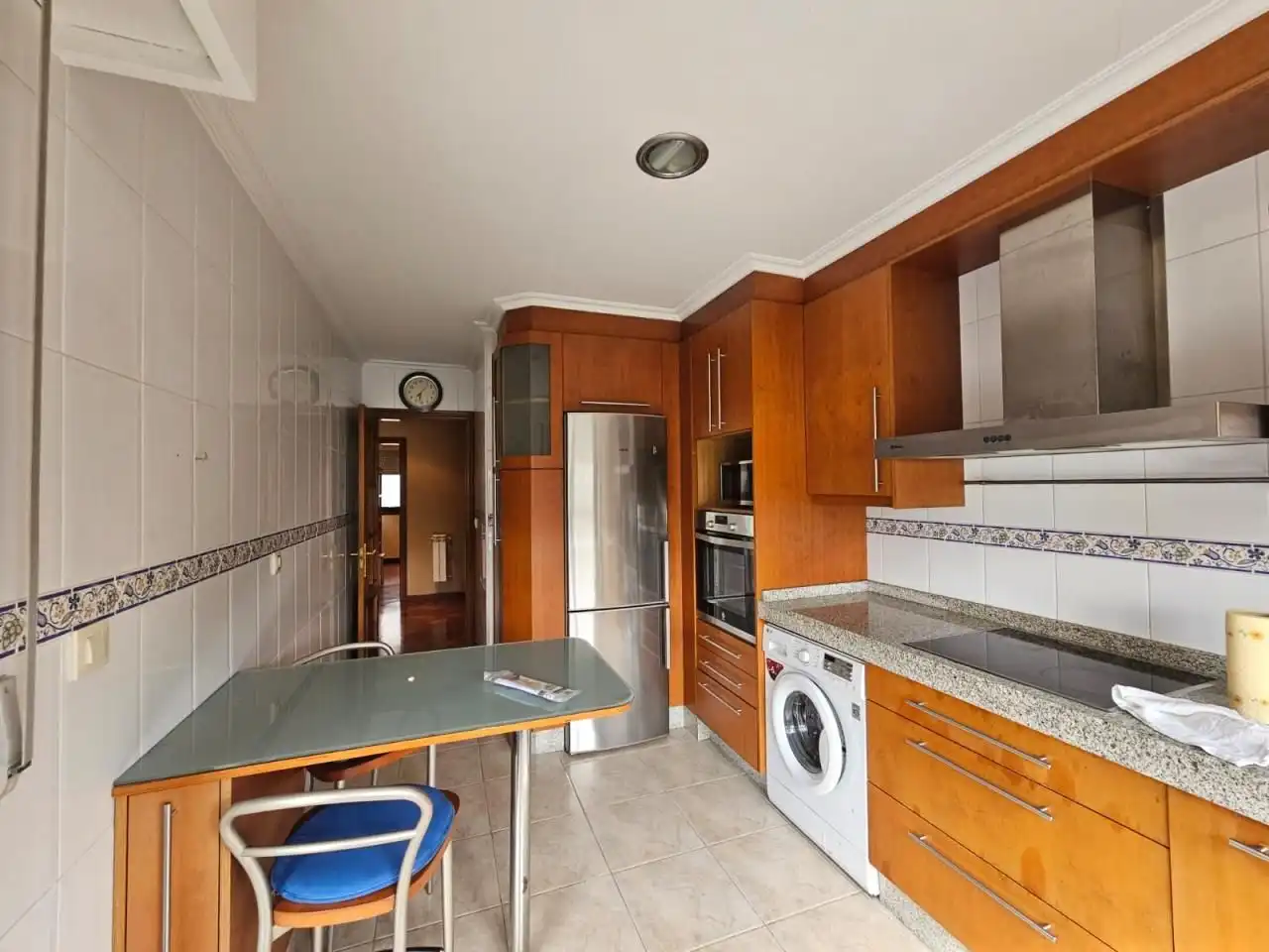 Kitchen of Flat for rent in Ourense Capital   with Heating, Parquet flooring and Furnished