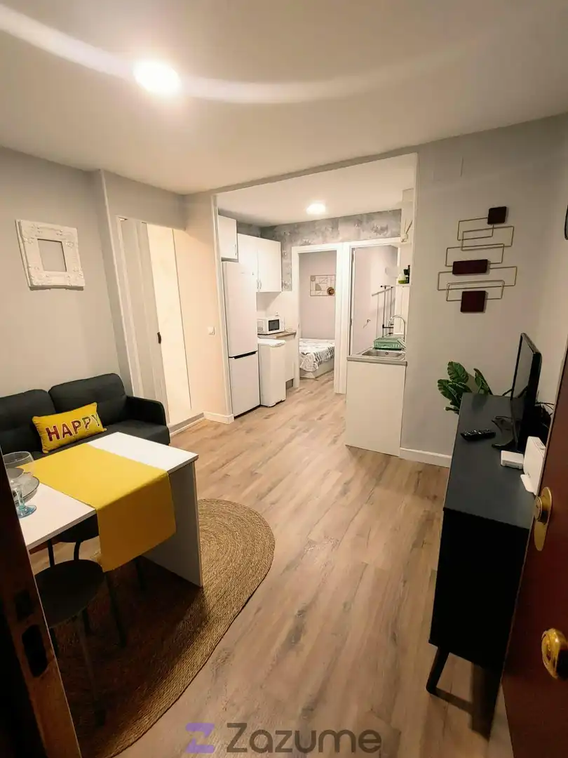 Cuina de Pis de lloguer en  Madrid Capital amb Calefacció, Moblat i Forn