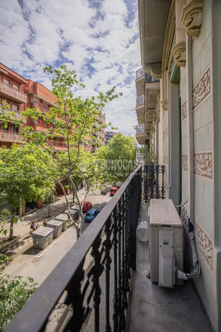 Terraza de Piso en venta en Barcelona con Balcón