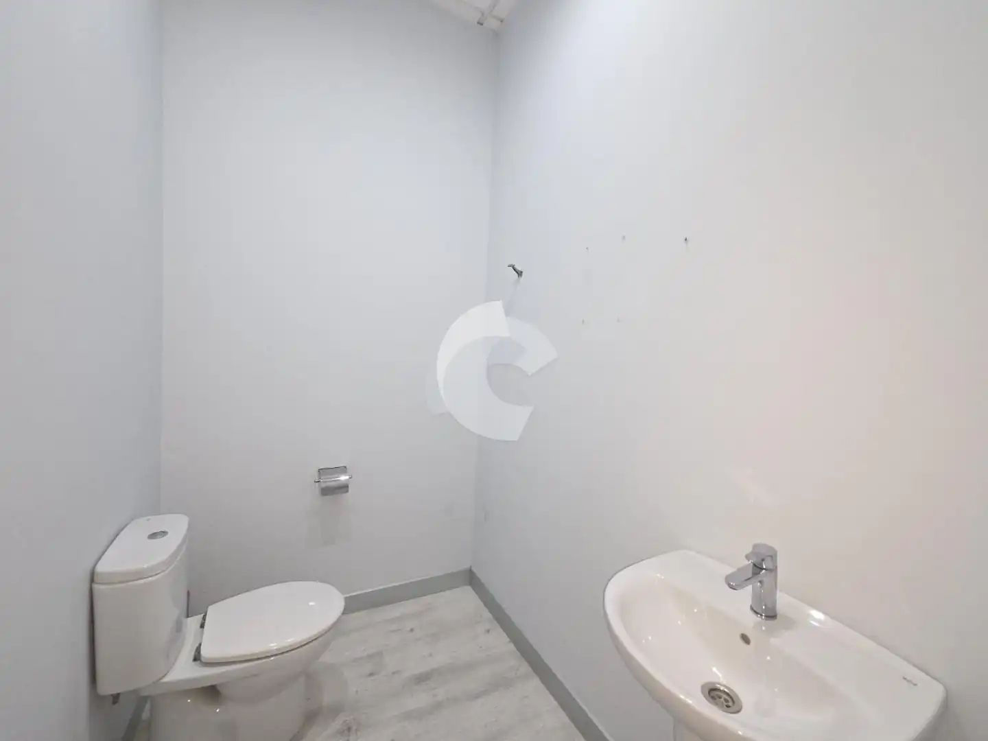Badezimmer von Geschaftsraum zum Verkauf in Centro Urbano