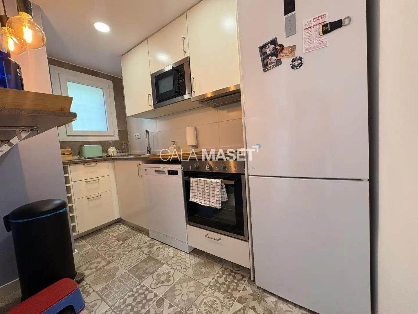 Cocina de Apartamento en venta en Castell d'Aro, Platja d'Aro i s'Agaró con Calefacción y Balcón
