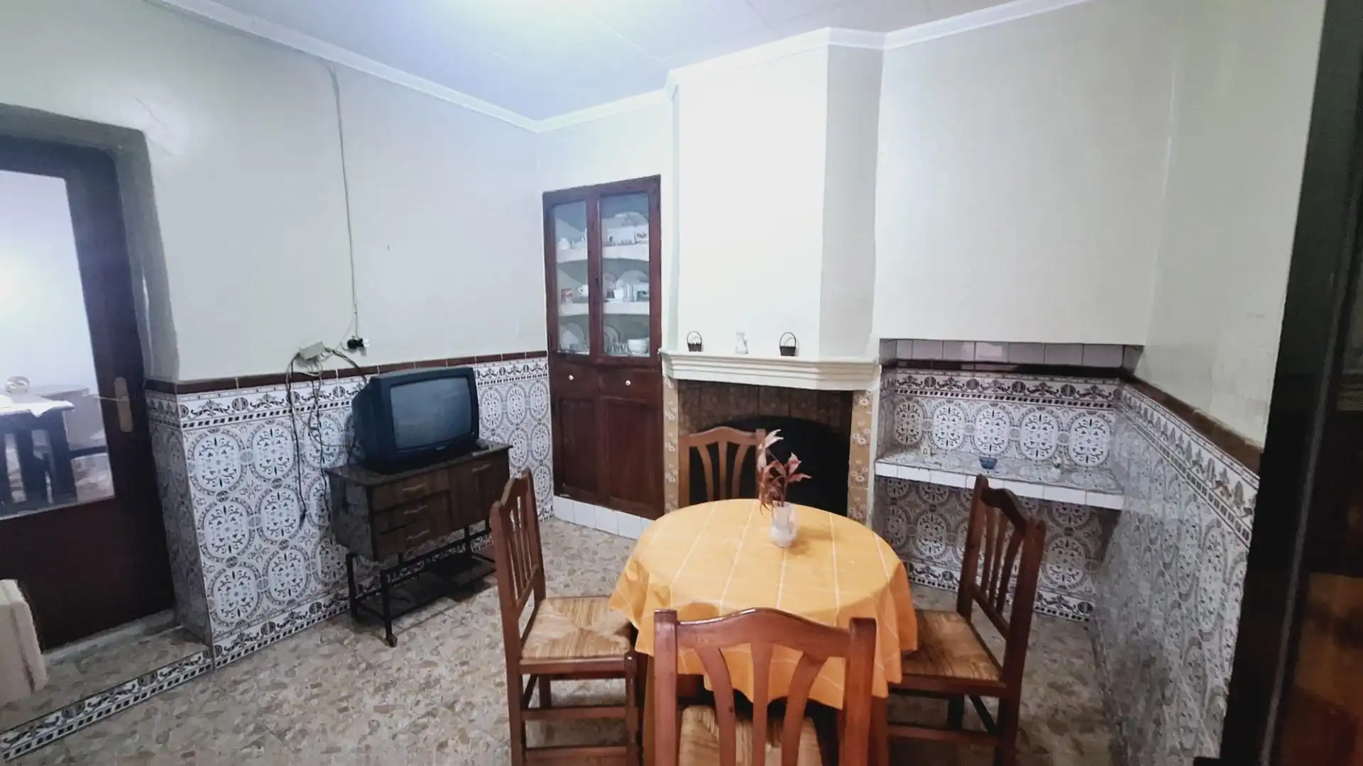 Dining room of Country homes for sale in Chella  with Terrace and Balcony