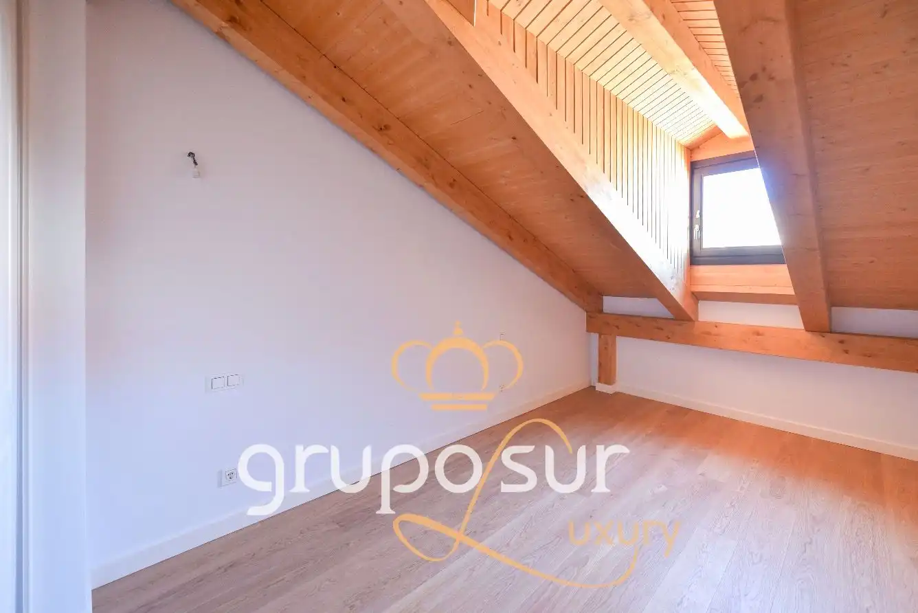 Ático en venta en Valladolid con Calefacción, Parquet y Trastero