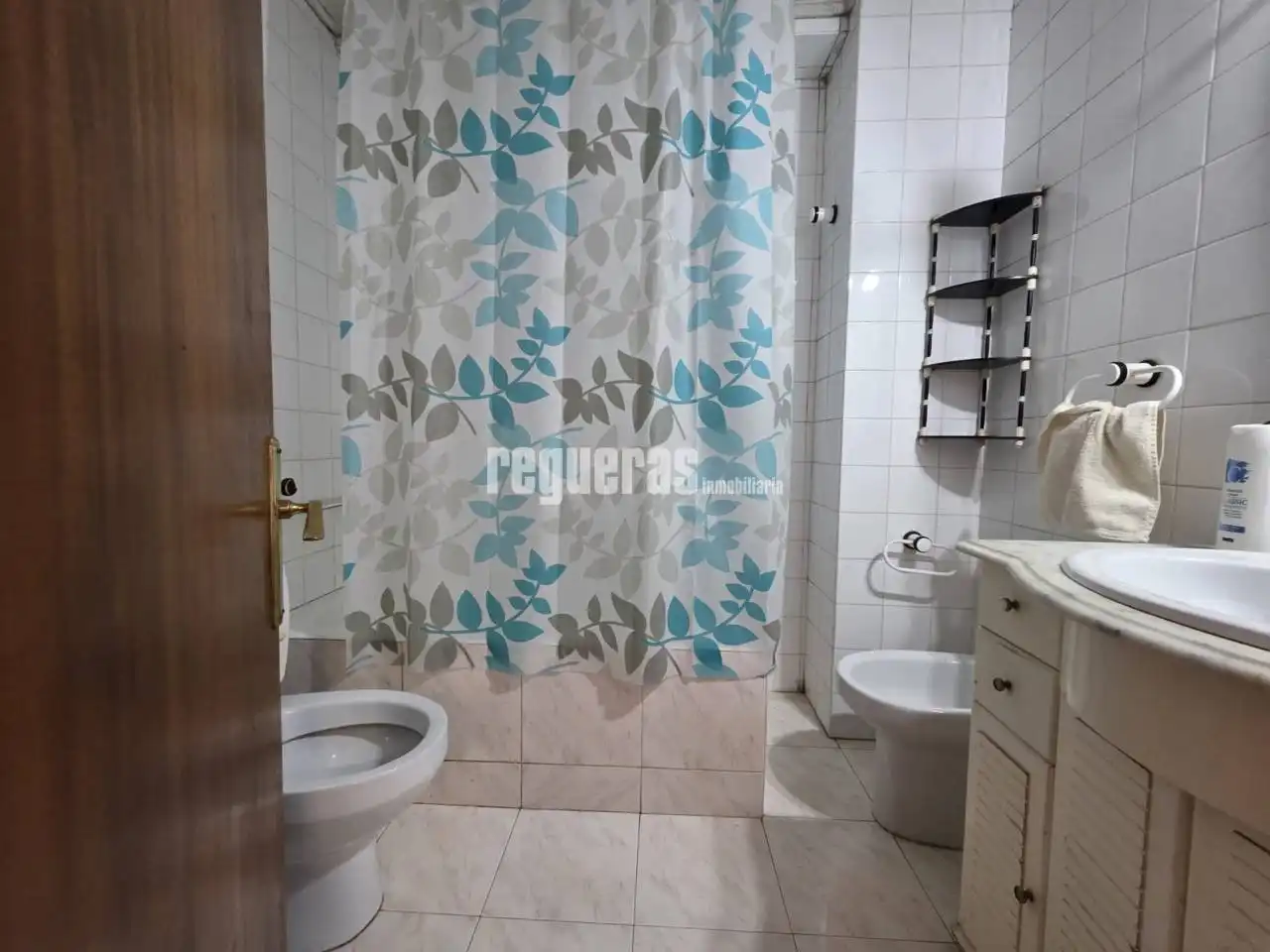 Habitación de Piso en venta en Avilés con Calefacción, Terraza y Trastero