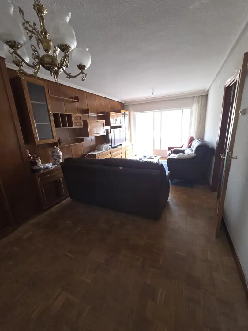 Living room of Flat for sale in Salamanca  with Heating, Parquet flooring and Balcony