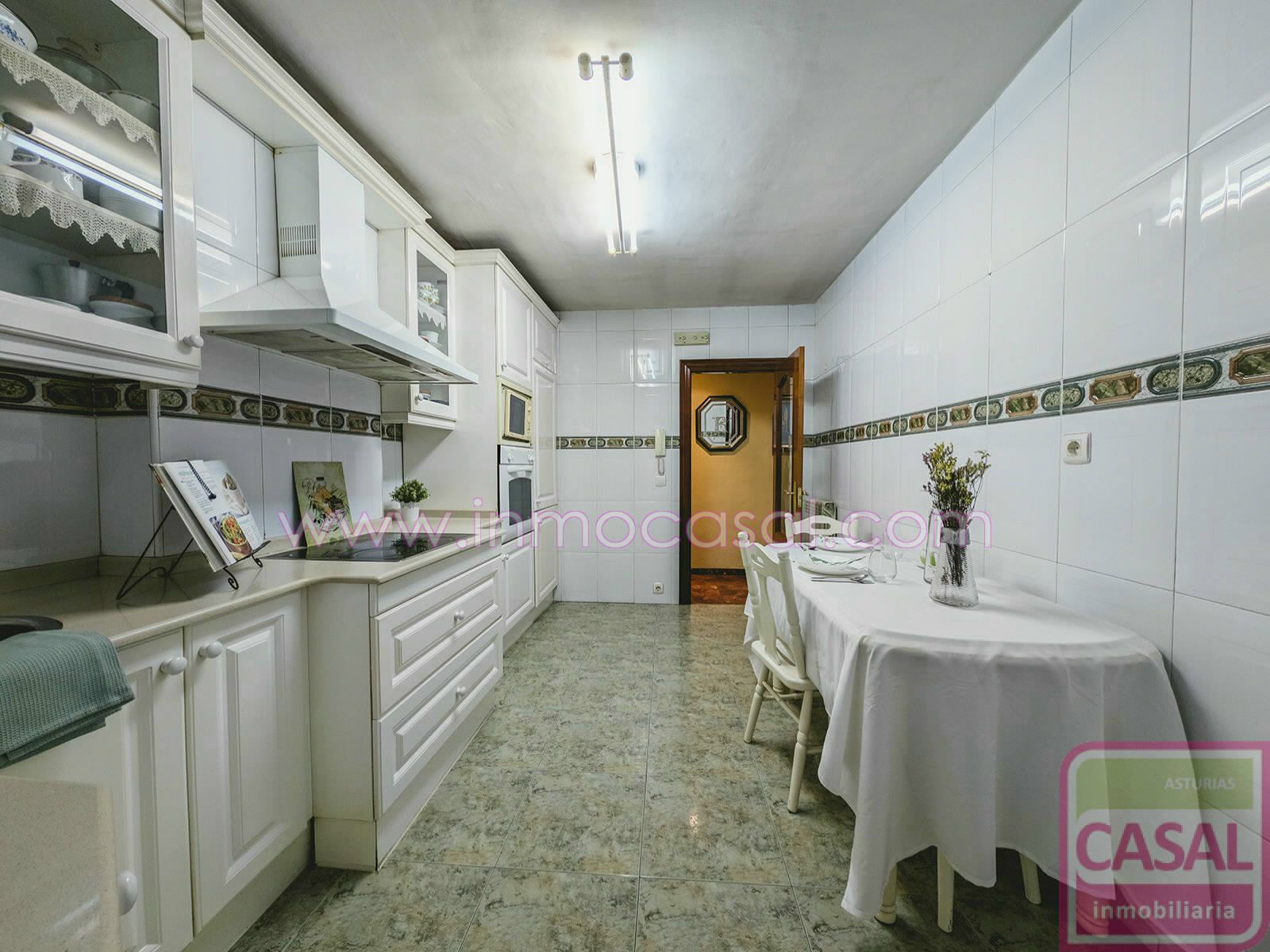 Cocina de Piso en venta en Laviana con Calefacción y Amueblado