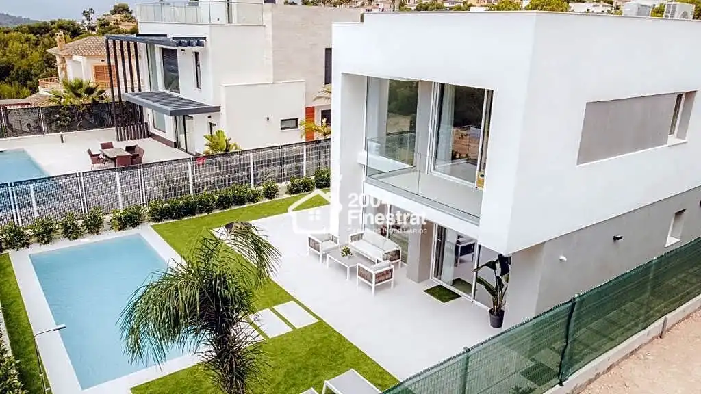 Houses for sale in Finestrat  with Private garden, Terrace and Swimming Pool