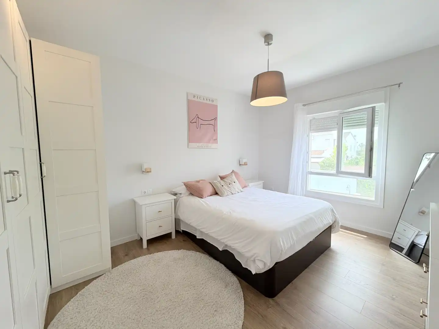 Habitación de Casa adosada en venta en Espartinas con Aire acondicionado, Jardín privado y Parquet