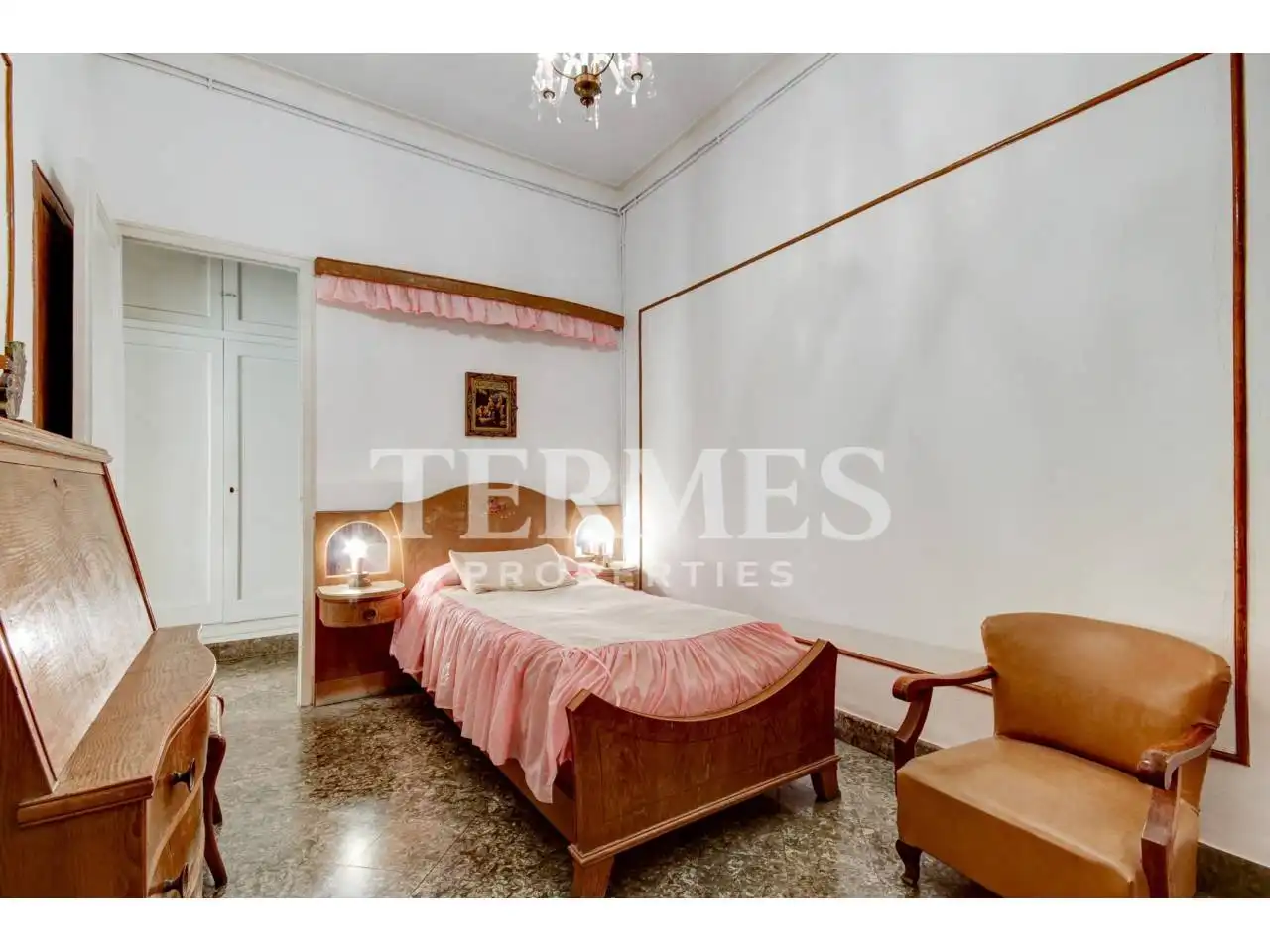 Habitación de Casa adosada en venta en Mataró con Aire acondicionado, Calefacción y Jardín privado