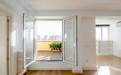 Balcony of Flat to rent in  Madrid Capital  with Air Conditioner and Terrace