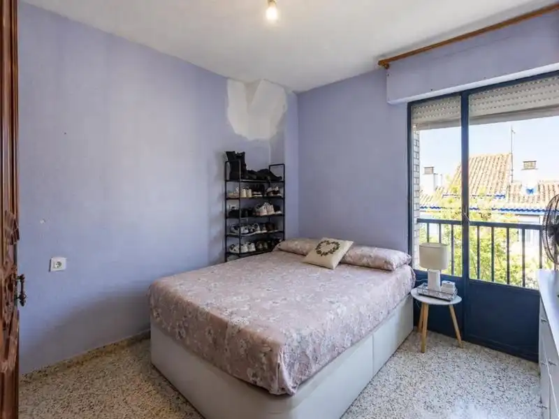 Habitación de Piso en venta en Granada con Calefacción