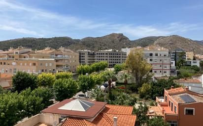 Vista exterior de Àtic en venda en Pedreguer amb Aire condicionat, Terrassa i Piscina