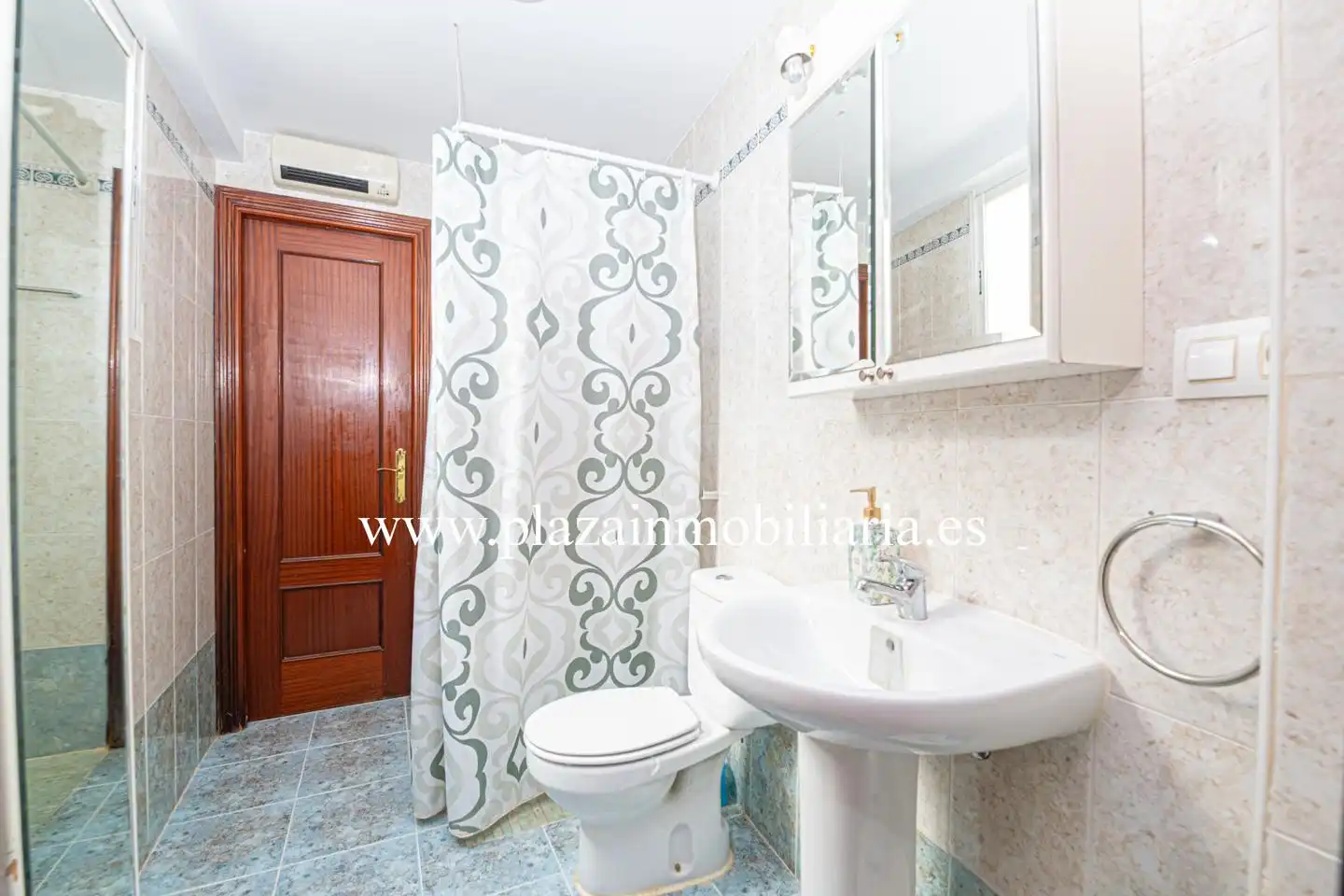 Bathroom of Houses for sale in Lucena  with Air Conditioner and Terrace