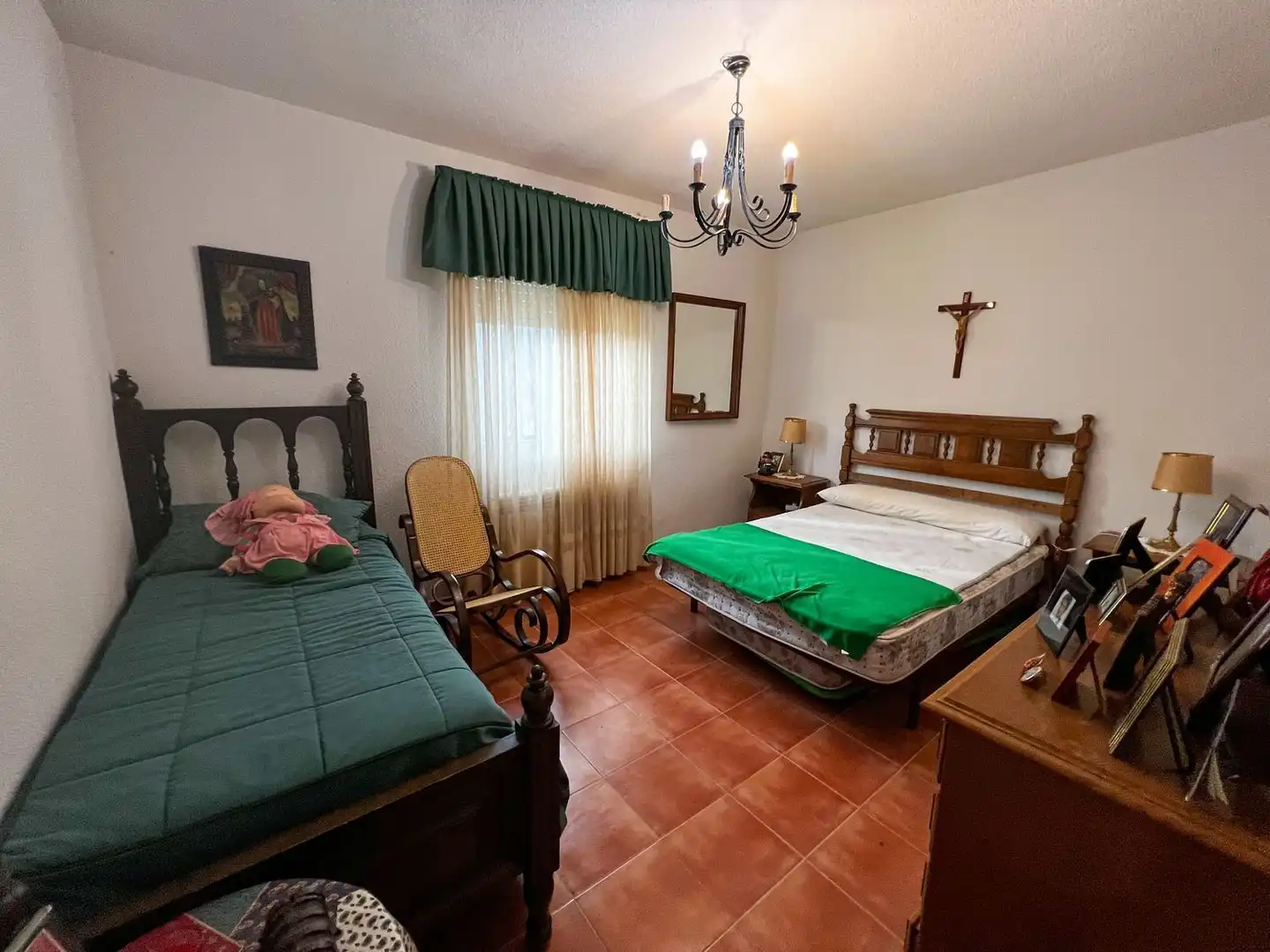 Dormitori de Casa o xalet en venda en La Cabrera amb Jardí privat, Terrassa i Traster