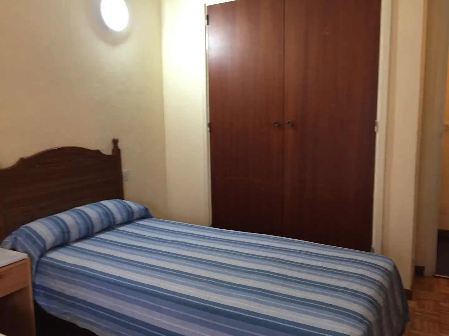 Habitación de Piso de alquiler en Santiago de Compostela  con Amueblado