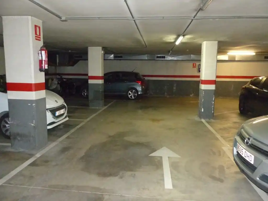 Parkplatz von Garage zum Verkauf in Barcelona