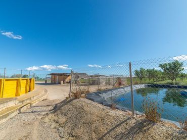 Casa rústica amb piscina en venda a Balsicas
