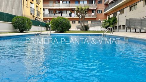 Con terraza y piscina junto al mar !!!!