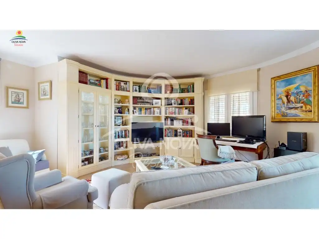 Sala de estar de Casa o chalet en venta en Oliva con Jardín privado