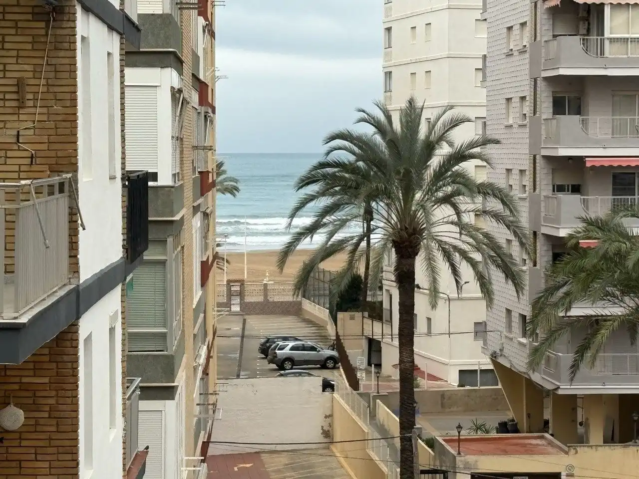 Außenansicht von Wohnung zum Verkauf in Cullera mit Klimaanlage, Privatgarten und Terrasse