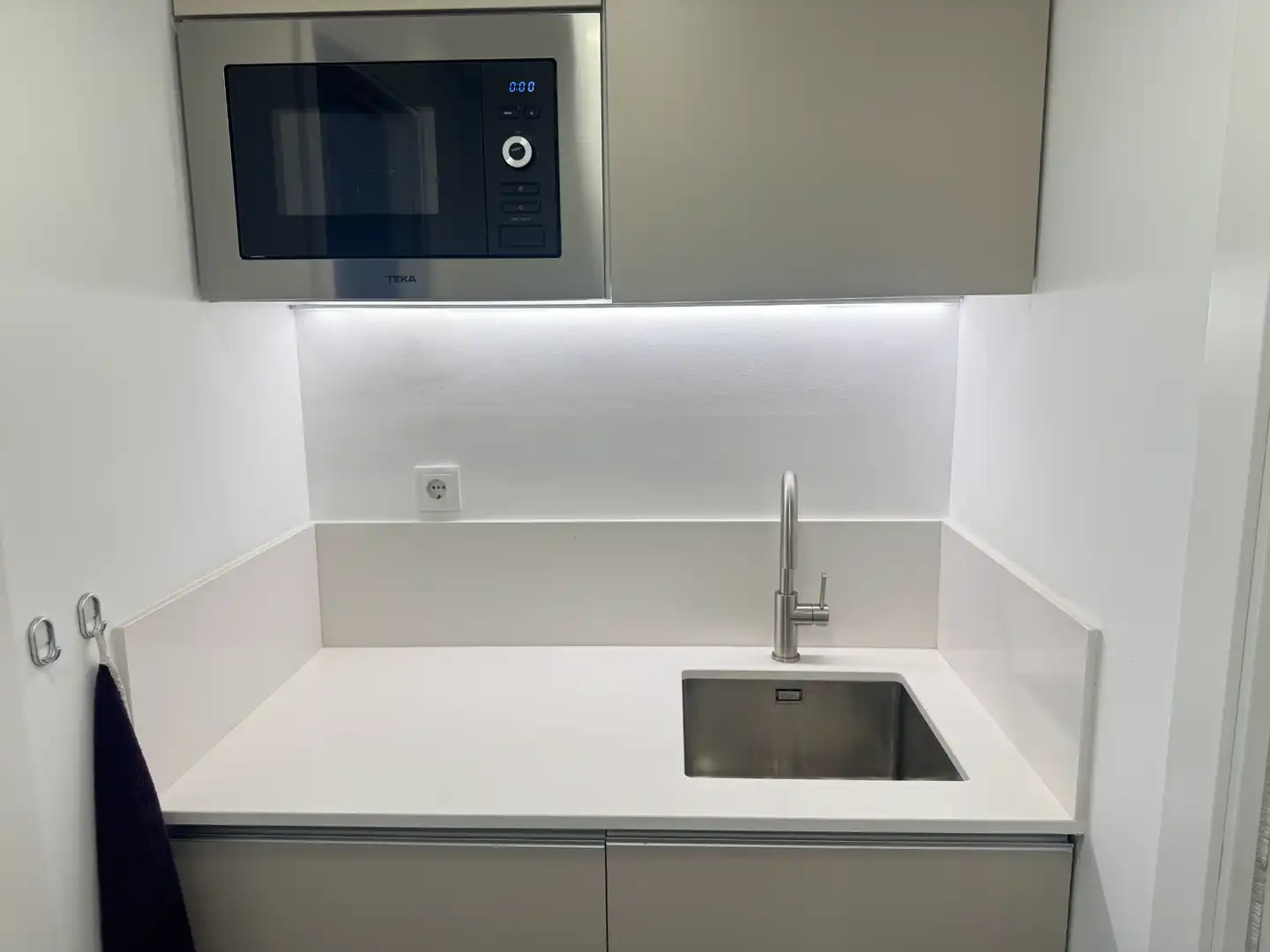 Cocina de Oficina de alquiler en Barcelona con Aire acondicionado y Calefacción